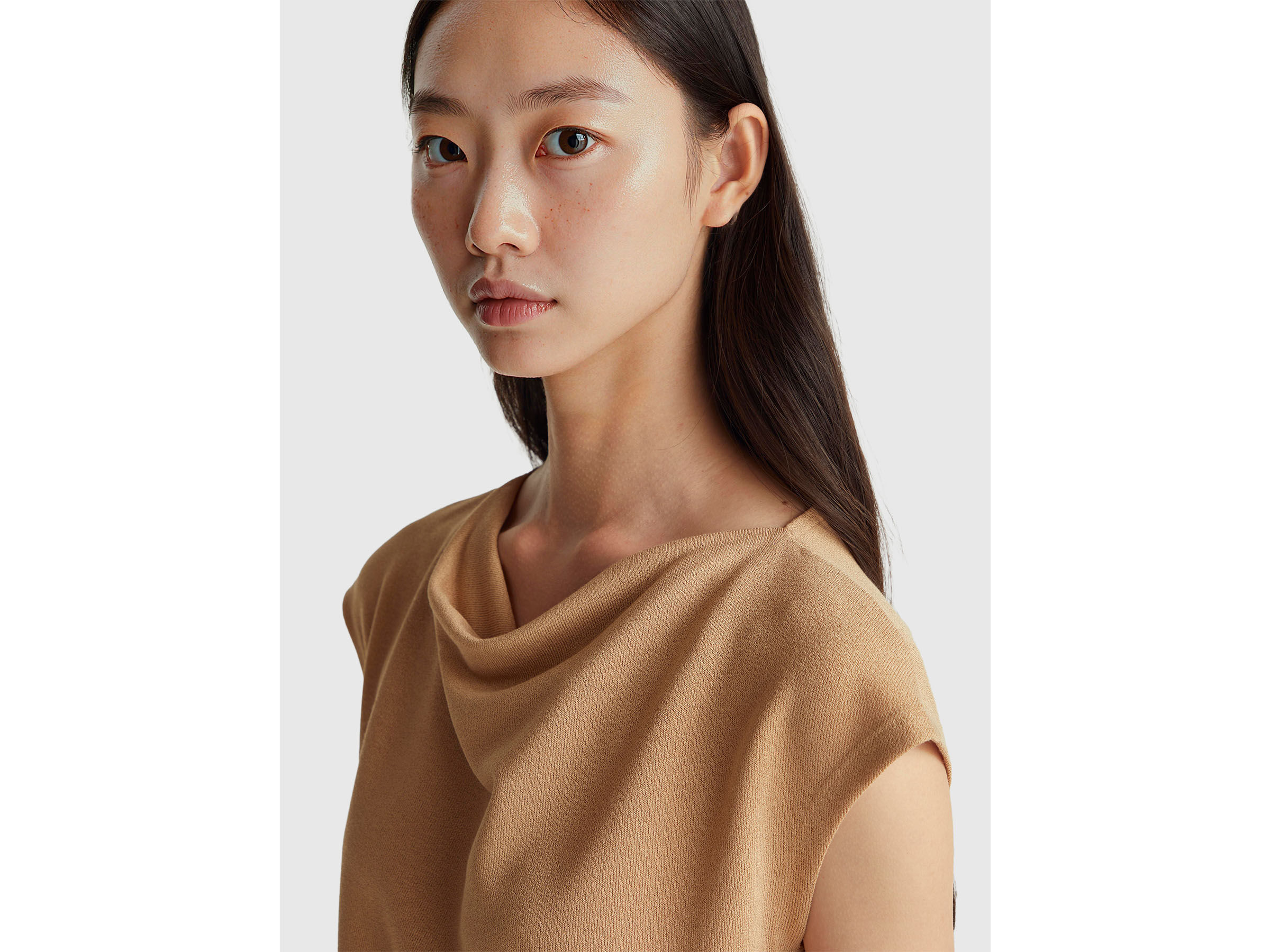 SLEEVELESS SWEATER Women image number 4